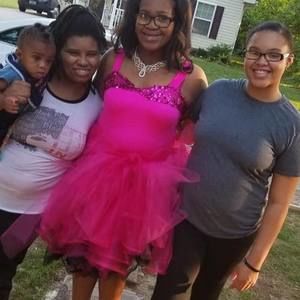 Meet your Posher, Destinee